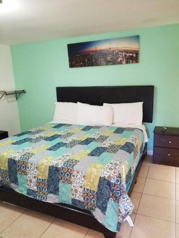 Royal Budget Inn image 14